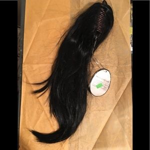 Long synthetic hair extension NWT